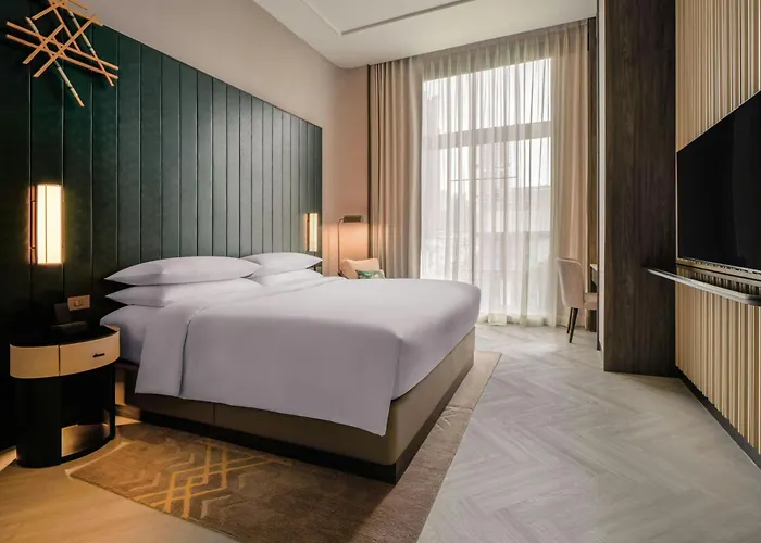 Отель Madi Paidi Bangkok, Autograph Collection 5*
