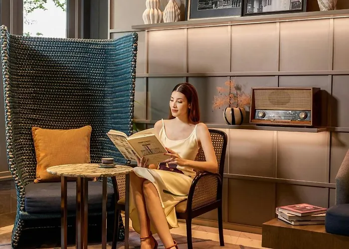 Madi Paidi Bangkok, Autograph Collection 5*