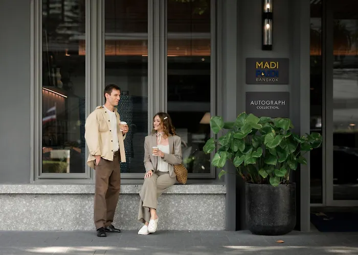 Madi Paidi Bangkok, Autograph Collection