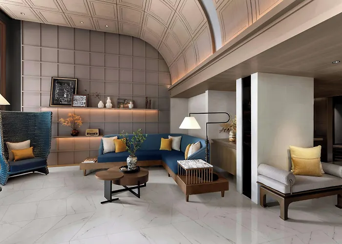 Madi Paidi Bangkok, Autograph Collection 5*