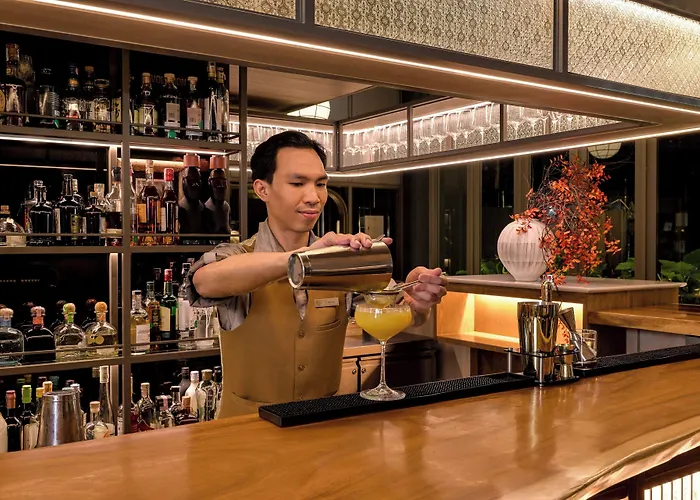 Madi Paidi Bangkok, Autograph Collection 5*